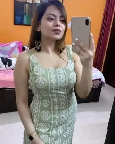 Call Girl in Hurda
